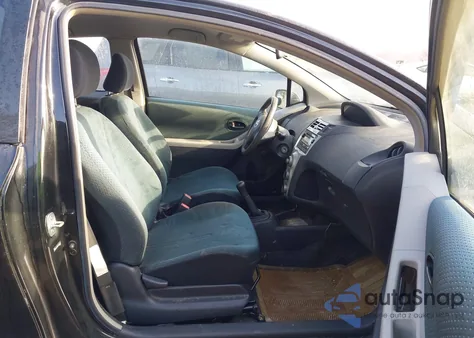 2007 Toyota Yaris z USA, uszkodzony, nr VIN JTDJT923075055021